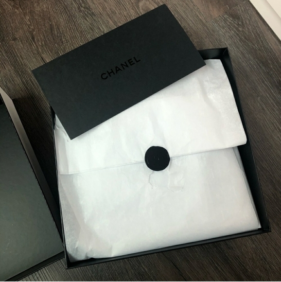 Chanel Large white & black gift box SET stuffing tissue envelope AUTHENTIC NEW - Picture 5 of 6